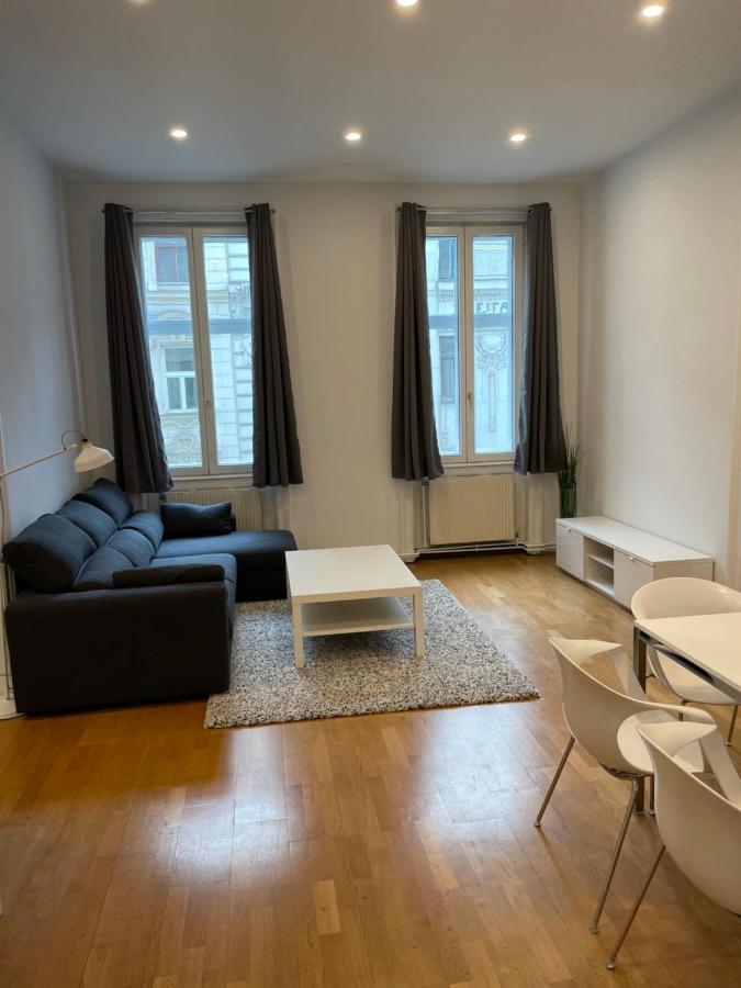 Apartment 100m2 Nähe 1010 *